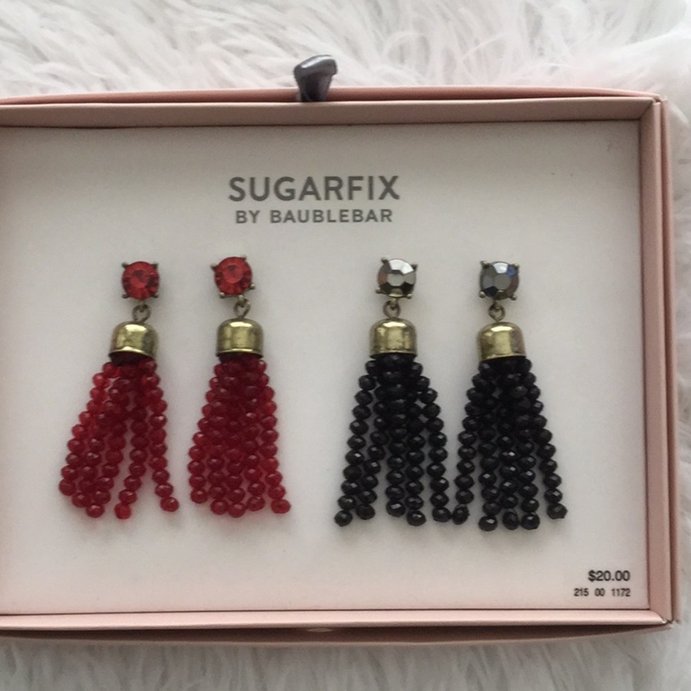 🌹NWT Fun Pair of 2 Rhinestone / Tassel Earrings🌹 - Picture 2 of 2